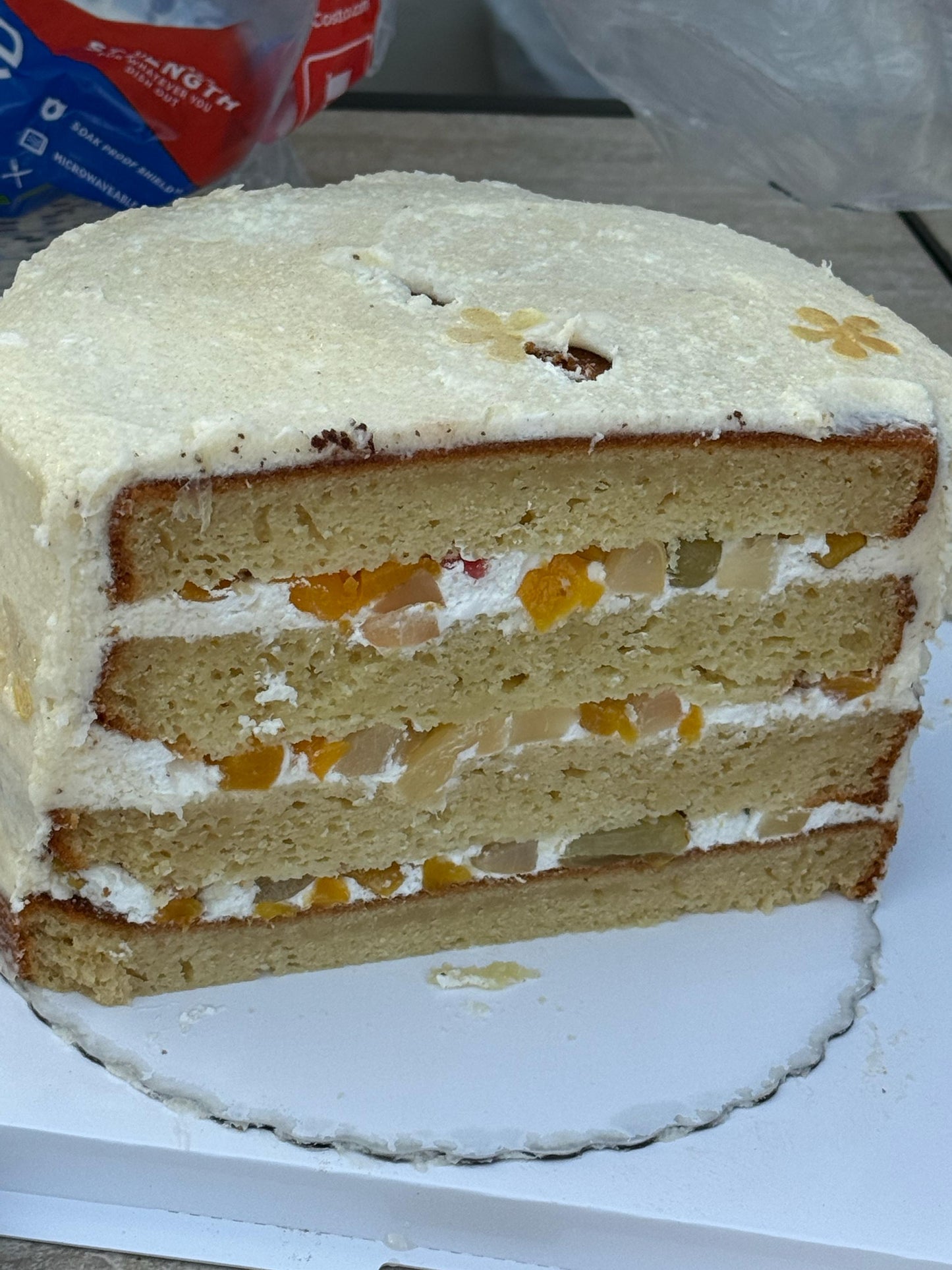 Vanilla Cake with Whip Cream and Fresh strawberries